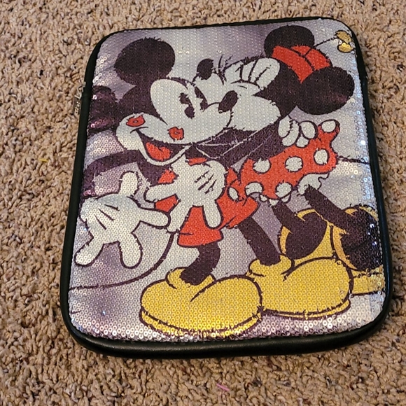 Disney Bags Disney Minnie Kissing Mickey Sequence Tablet Case